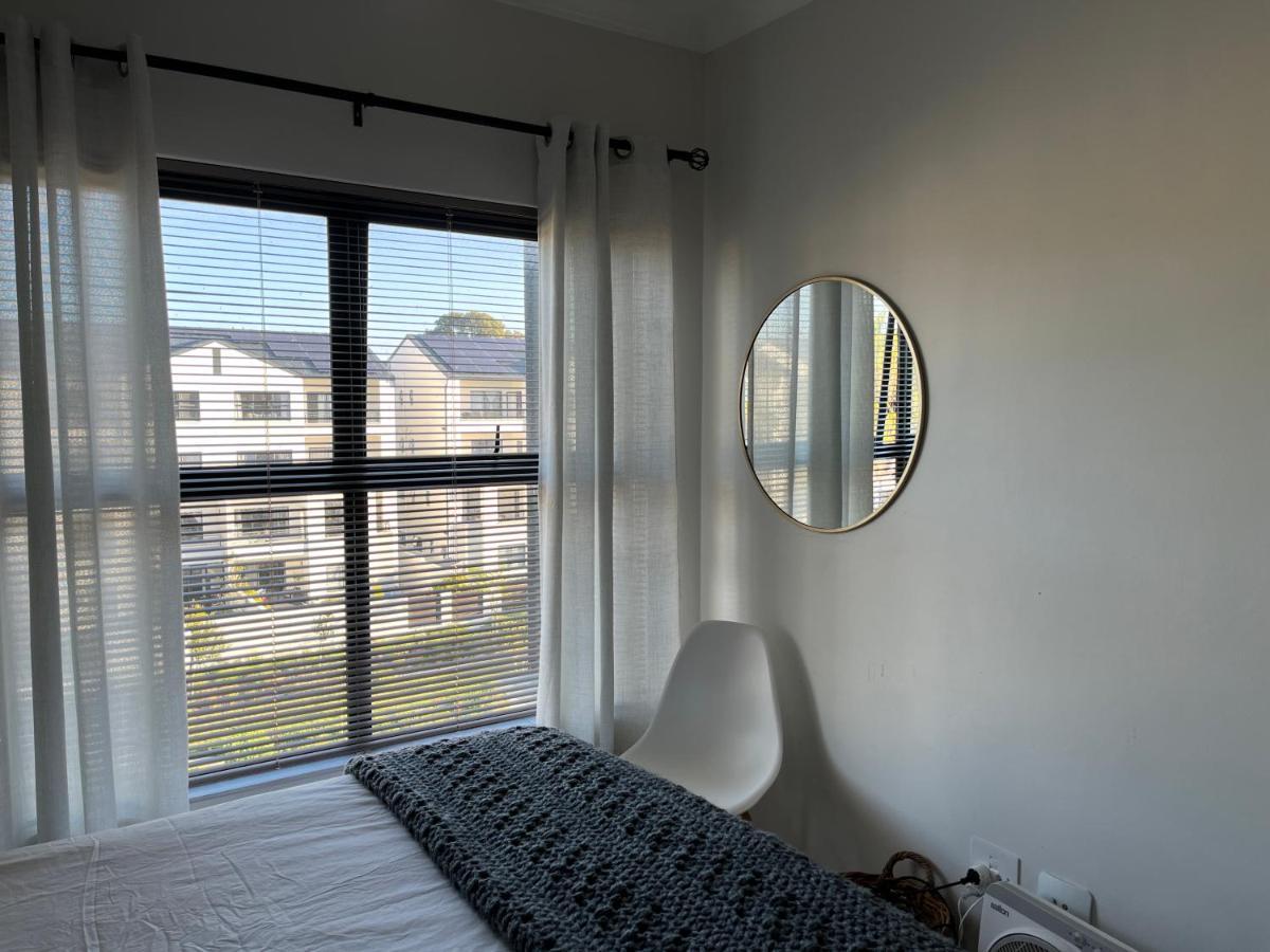 Luxury One Bedroom Apartment Somerset West Buitenkant foto